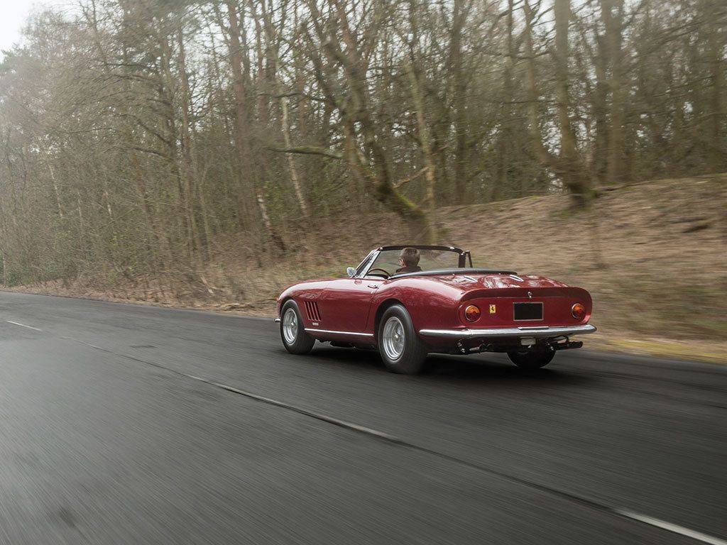 Ferrari 275 GTS/4 NART Spider