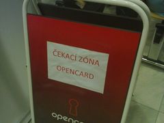Zde začína v paláci Adria zóna pro zájemce o Opencard