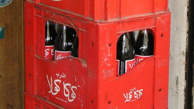 Zisk Coca-Coly rostl především díky zámoří. Ilustrační foto.