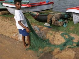 Batticaloa - velmi mladý rybář.