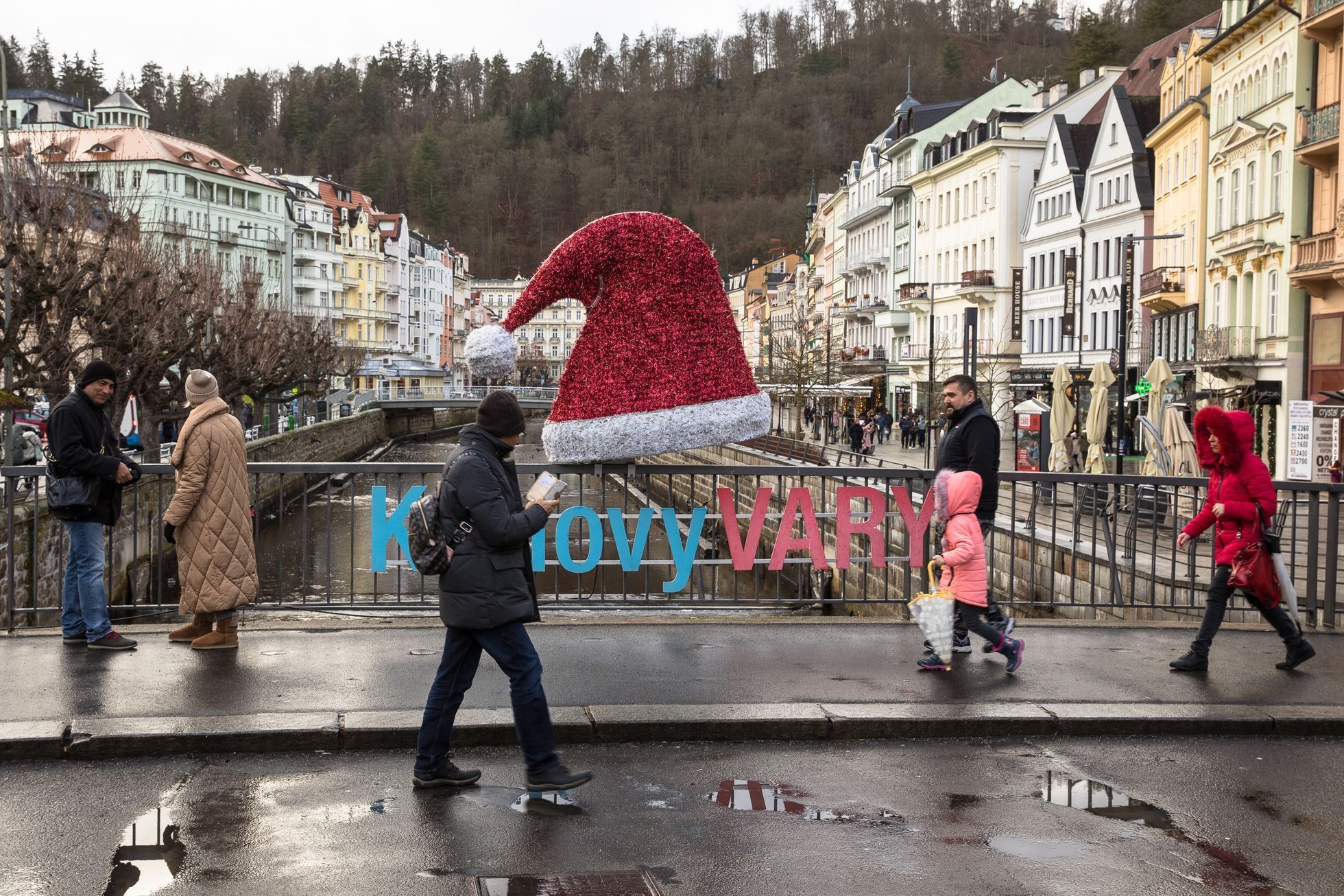 Karlovy Vary, turismus, obchody, turisté