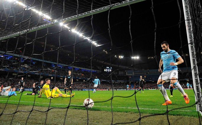 Manchester City - Plzeň (Negrado dává gól)