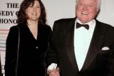 Se svou ženou Victorií v roce 2007 na galavečeru pořádaném v Kennedy Center ve Washingtonu.