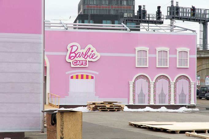 Barbie The Dreamhouse Experience Barbie The Dreamhouse Experience, an interactive exhibition leading you into the world of world's most famous doll. Actually the building is in progress near Alexanderplatz in Berlin. The opening of the interactive exhibition will take playce on 16h of May 2013. The 2500 square metre big life sized doll house wants to takes of for a european tour after Berlin, Germany, 02.04.2013. Photo by Christopher Tamcke/insight media