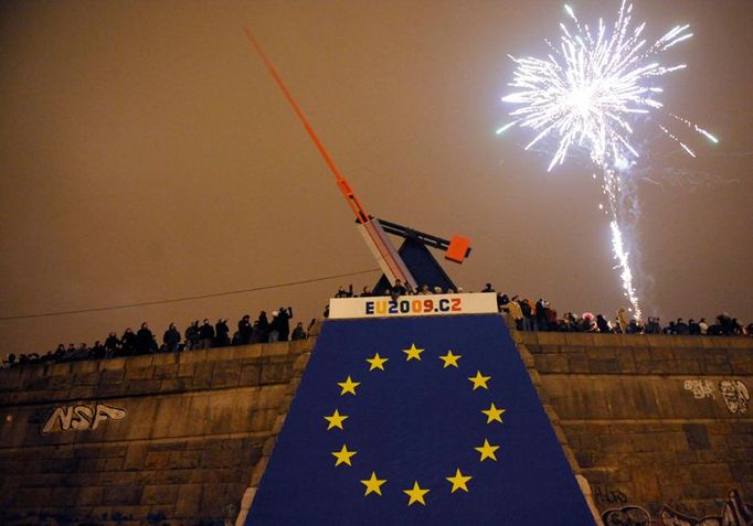 V Praze na Letné Češi vítali s novým rokem také převzetí půlročního předsednictví Evropské unie.