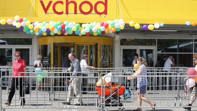 IKEA slavila 20 let působení v Česku, loňské tržby ale důvodem k oslavám nebyly.