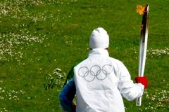 Olympijská pochodeň pro Soči dorazila na severní pól