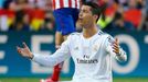 Real Madrid's Cristiano Ronaldo gestures to the referee during their Champions League final soccer match against Atletico Madrid at Luz stadium in Lisbon, May 24, 2014. R