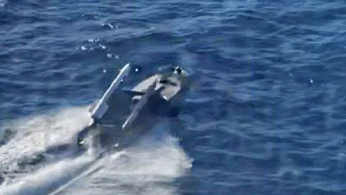 Ukrajinci sestřelili ruský bojový letoun Su-30 za pomoci mořského dronu se střelou vzduch-vzduch.