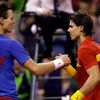 Berdych gratuluje Nadalovi k vítězství