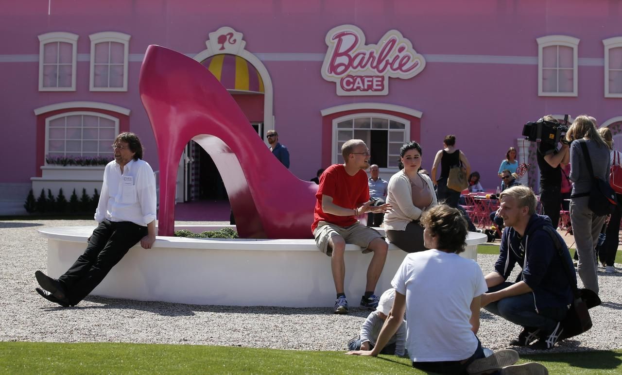 Fotogalerie: Barbie Dreamhouse v Berlíně
