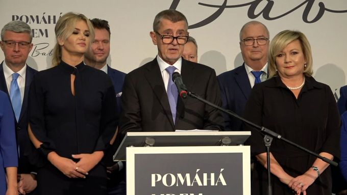 "Povedu pozitivní kampaň." Babiš oficiálně oznámil kandidaturu na prezidenta.