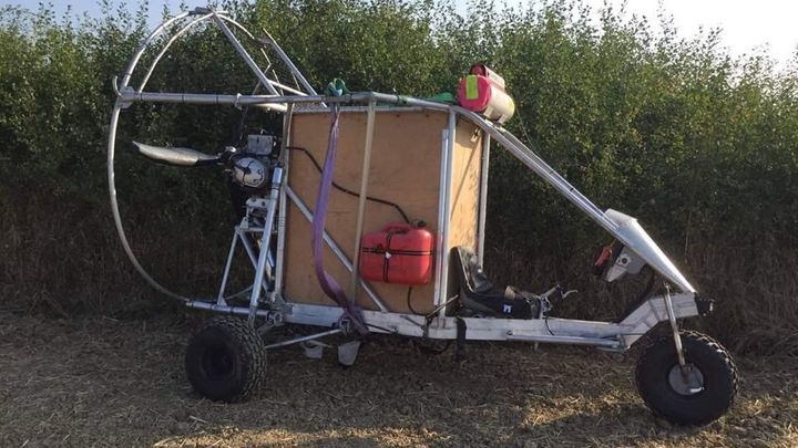 Ukrajinec si podomácku vyrobil létající stroj. Přeletěl s ním do Slovenska