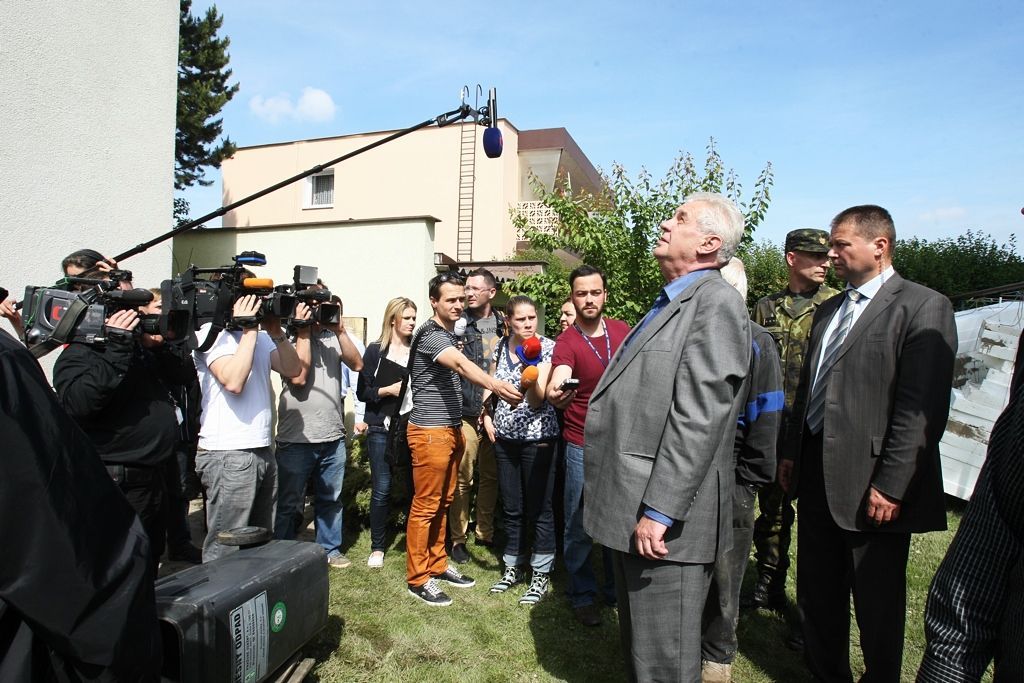 Prezident navštívil Lahovičky postižené povodní