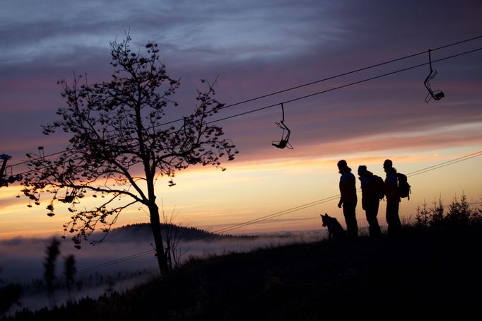 Záběr z dokumentárního filmu o Horské službě Ve službě horám.