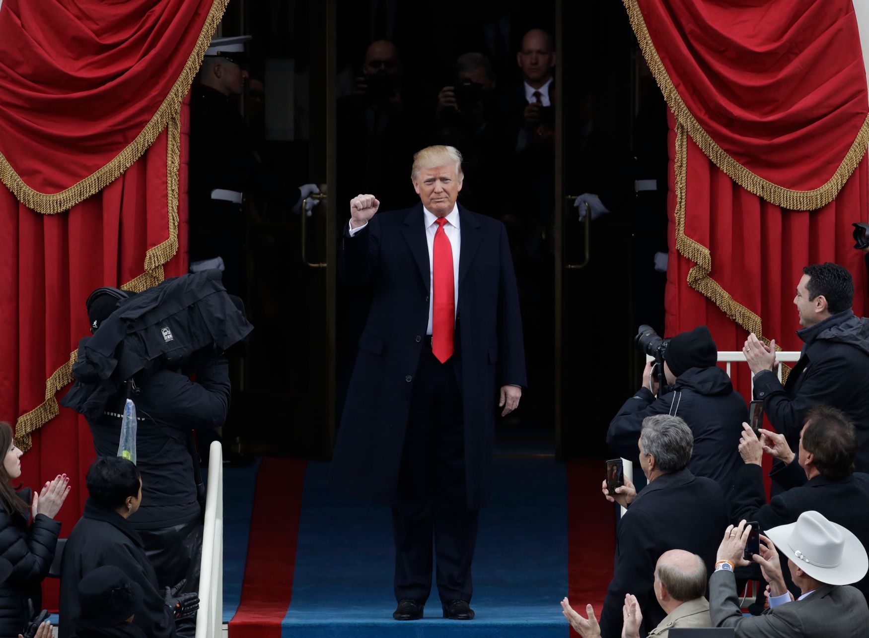 Donald Trump přijel na svoji inauguraci.