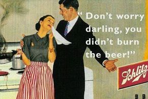 GALERIE: Reklamy, které by dnes neprošly. Alkohol, sexismus i rasismus