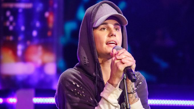 katy perry vypadají podobně jako kouření