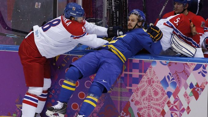 Těm, co si vsadili na české hokejové zlato, zápas se Švédy moc radosti neudělal