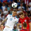 Euro 2016, Slovensko-Anglie: Juraj Kucka - Eric Dier