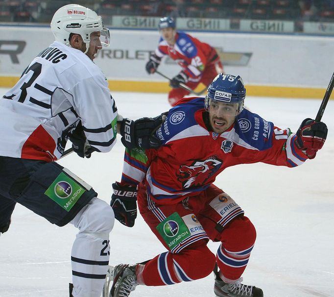 Lev Praha - Záhřeb: Justin Azevedo (15) - Saša Martinovič