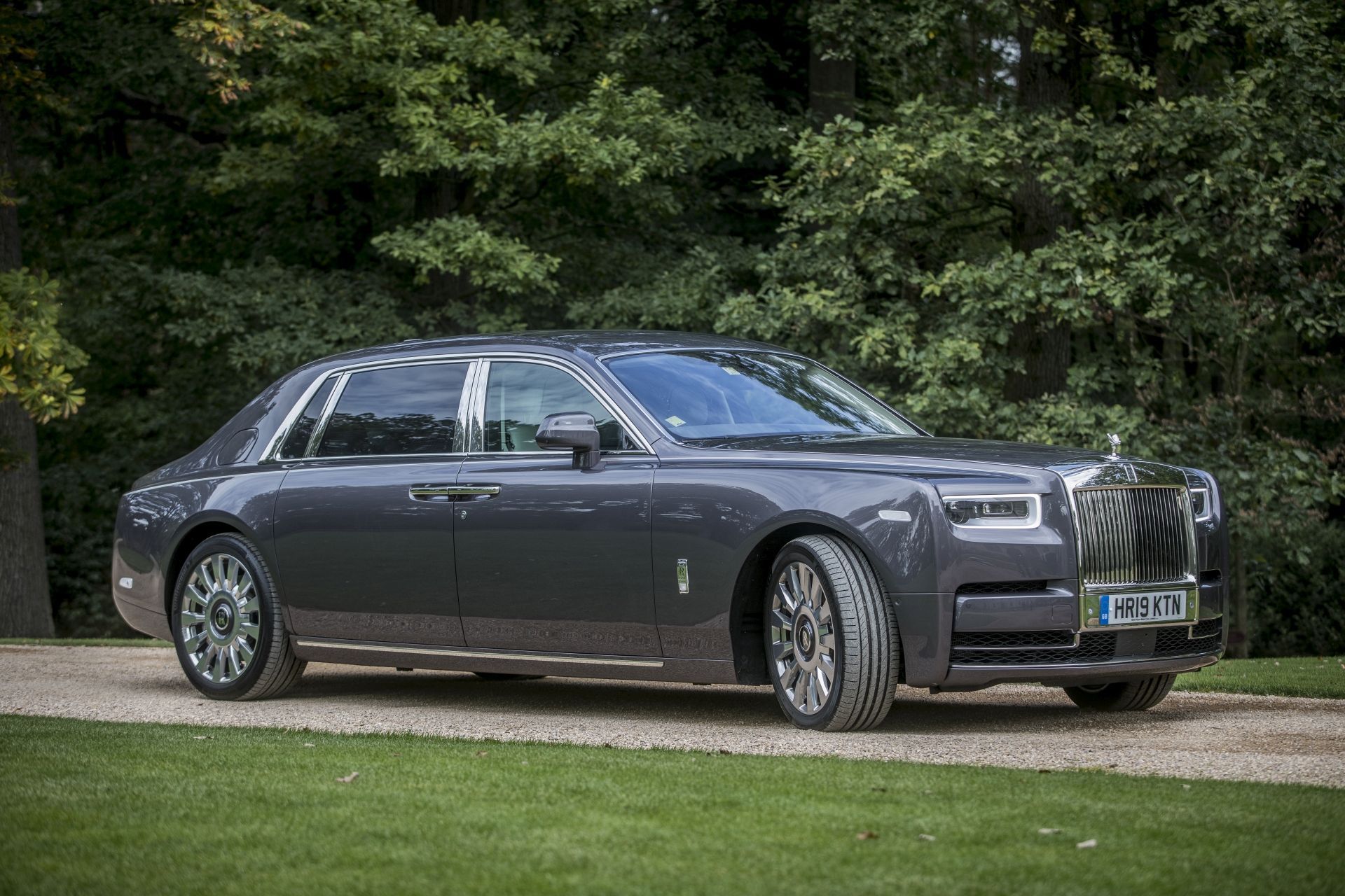 Rolls-Royce Phantom a Cullinan