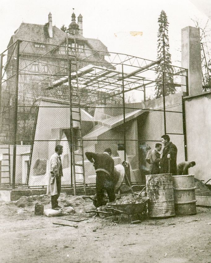 ZOO Liberec slaví 120 let od svého vzniku. Podívejte se na historické momenty a vývoj nejstarší zoologické zahrady v českých zemích od jejího založení v roce 1904.