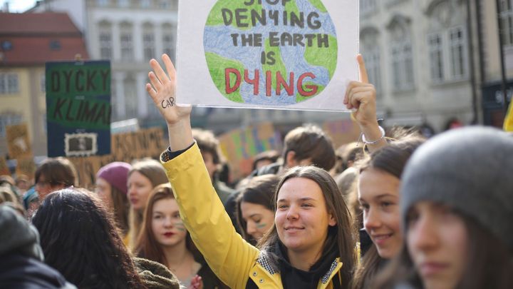 Foto: Studenti protestují v centru Prahy, vadí jim ignorování klimatických změn