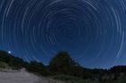 Perseidy získaly pojmenování po souhvězdí Perseus, ze kterého zdánlivě vylétávají. Při průletu atmosférou shoří a připomínají padající hvězdy.