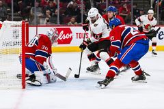 Smejkal dvěma body pomohl Ottawě k výhře, v přípravě NHL se prosadili i další Češi