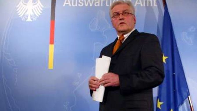 Současný německý ministr zahraničí Frank-Walter Steinmeier měl v době irácké války na starosti zpravodajské služby.