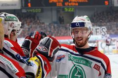 Pivko zachránil Minsku v KHL svojí brankou bod