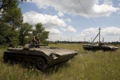 Na východě Ukrajiny se opět bojuje. Padli dva vojáci, další je nezvěstný