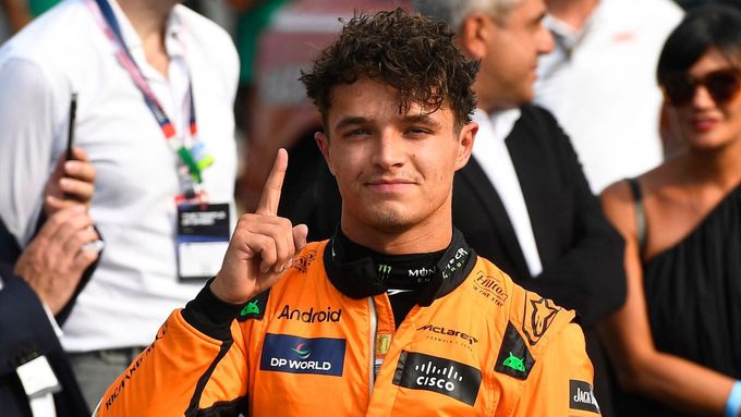 Dejte si na mě ještě pozor, naznačuje pilot McLarenu Lando Norris poté, co ovládl kvalifikace na GP Itálie v Monze a může zdramatizovat boj o titul