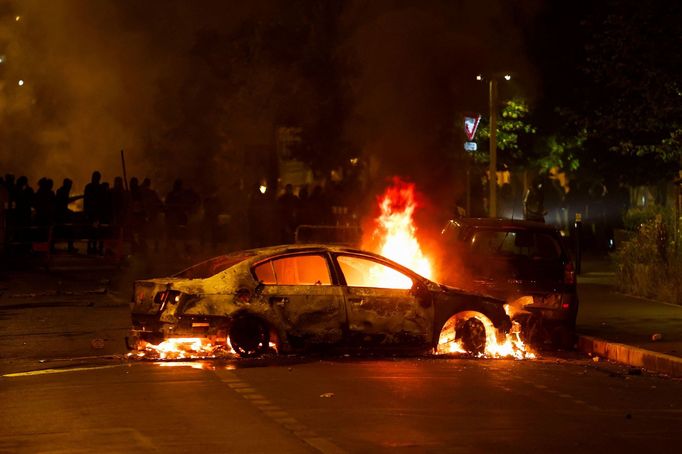 Protest ve Francii po smrti 17letého Nahela.