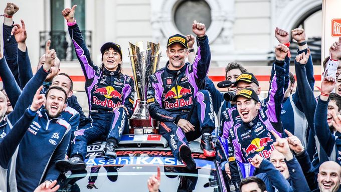 Navigátorka Isabelle Galmicheová slaví se Sébastienem Loebem triumf v Rallye Monte Carlo 2022