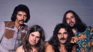 Ozzy Osbourne s členy Black Sabbath (zleva Tony Iommi, Geezer Butler, Bill Ward) během focení v Los Angeles. "Když chcete mluvit o heavy metalu, tak v prvé řadě jsou to Ozzy Osbourne a Black Sabbath, všichni ostatní jsou až poté," řekl například Henry Rollins, někdejší frontman losangeleské hardcoreové kapely Black Flag.