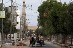 Palestinci se vrací do zničených domovů během dvaasedmdesátihodinového příměří.