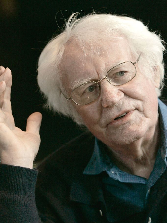 Robert Bly na snímku z roku 2008.