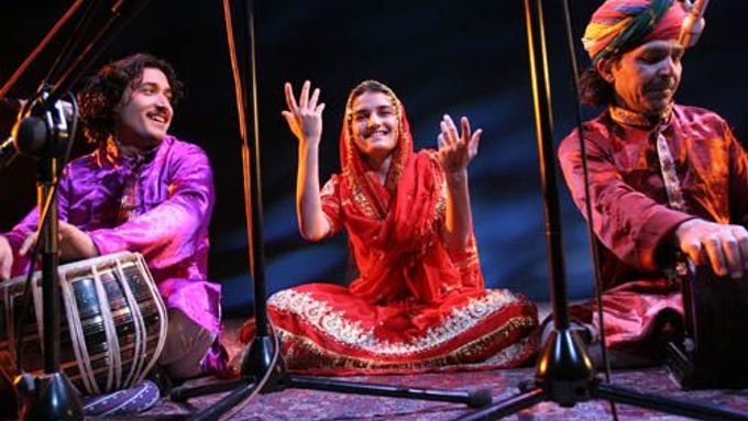 Dhoad Gypsies of Rajasthan vystoupili v Národním divadle