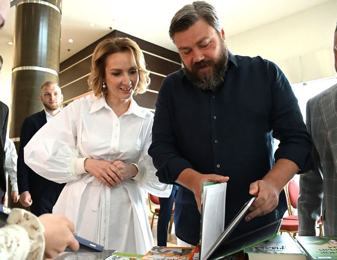 Konstantin Malofejev a Maria Lvová-Bělovová během festivalu Šťastné dětství v červnu 2023.