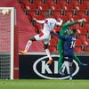Abdallah Dipo Sima dává gól v zápase Evropské ligy Slavia - Beer Ševa