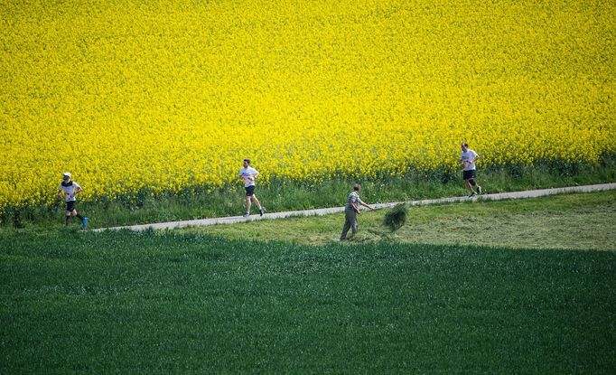 Krása minimalistické sportovní fotografie