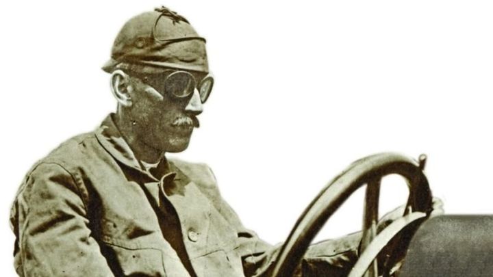 Co mají společného Mini Cooper a sovětský tank T-34? Praotce Johna Waltera Christieho