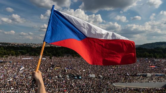 Lukáš Bíba, Economia / Demonstrace proti premiéru Andreji Babišovi. Nominace na ocenění Czech Press Photo v kategorii Aktualita.