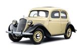 A ještě předtím v letech třicátých a čtyřicátých nesl stejné označení automobil střední třídy. S jedním z předválečných Rapidů objeli pánové Břetislav Jan Procházka a Jindřich Kubias zeměkouli.