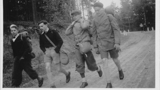 Foto: Tábory, vodácké výlety, vůdce oddílu. Tak v mládí skautoval Jiří Navrátil