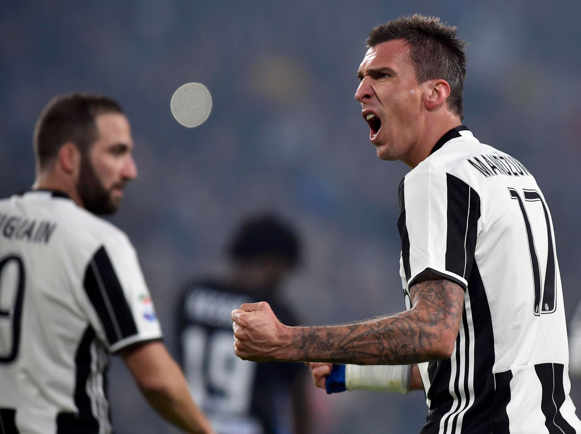 Mario Mandžukič slaví gól Juventusu