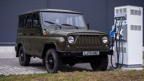 UAZ na baterky míří z Česka do Evropy. Firma MW Motors ho nabízí za milion