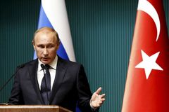 Car Putin proti sultánovi Erdoganovi. Válka visí ve vzduchu